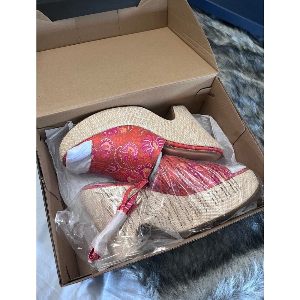 Shoe Dazzle JF Amari Wedge Platform Paisley Size 10 NIB AZ-18213
